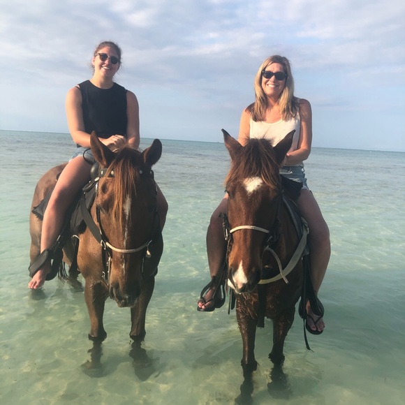 Meet your Posher, Christine - Picture 10 of 11